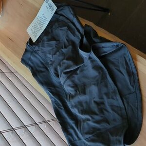 Lululemon Black Speed Up LR Short 2.5 *lined Size 4